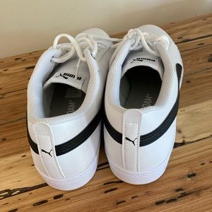 Puma Smash v2 white leather size 11 sneakers